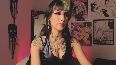 Snapshot of poison_dafne chatting on 02/10/26, 12:59 Dafne online show from 02/10/26, 12:59