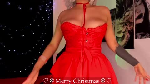 Snapshot of poison_willow chatting on 12/24/24, 05:44 Willow Hours 12pm to 630pm Colombian time FRIDAY AND SUNDAY FREE DAYS online show from 12/24/24, 05:44