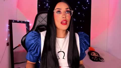 Snapshot of poison_willow chatting on 01/11/25, 05:40 Willow Hours 12pm to 630pm Colombian time FRIDAY AND SUNDAY FREE DAYS online show from 01/11/25, 05:40
