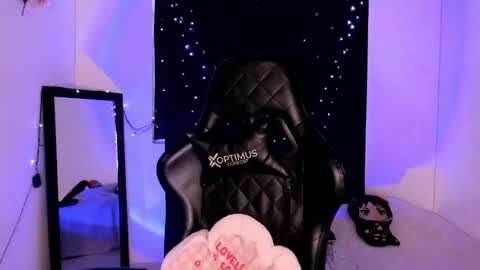 Snapshot of poison_willow chatting on 01/12/25, 08:14 Willow Hours 12pm to 630pm Colombian time FRIDAY AND SUNDAY FREE DAYS online show from 01/12/25, 08:14