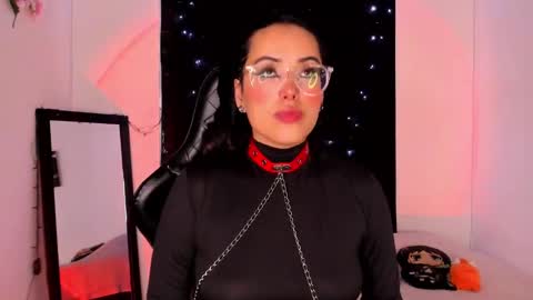 Snapshot of poison_willow chatting on 02/05/25, 05:53 Willow Hours 12pm to 630pm Colombian time FRIDAY AND SUNDAY FREE DAYS online show from 02/05/25, 05:53