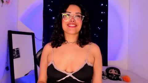 Snapshot of poison_willow chatting on 02/07/25, 09:58 Willow Hours 12pm to 630pm Colombian time FRIDAY AND SUNDAY FREE DAYS online show from 02/07/25, 09:58