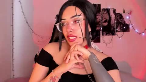Snapshot of poison_willow chatting on 09/25/25, 05:38 Willow Hours 12pm to 630pm Colombian time FRIDAY AND SUNDAY FREE DAYS online show from 09/25/25, 05:38