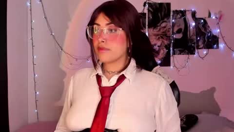 Snapshot of poison_willow chatting on 10/02/25, 05:42 Willow Hours 12pm to 630pm Colombian time FRIDAY AND SUNDAY FREE DAYS online show from 10/02/25, 05:42