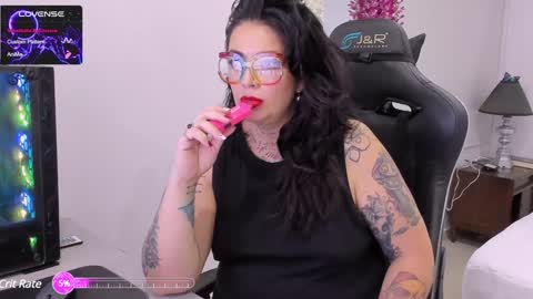 poisson_ivy_ online show from 02/07/25, 12:06