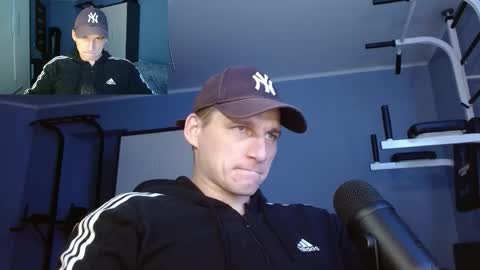 Poliglot online show from 11/14/25, 11:31