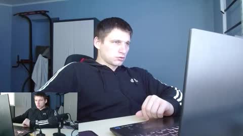 Poliglotjoe2 online show from 02/02/26, 07:51