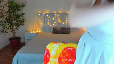 Polina online show from 12/22/25, 04:48