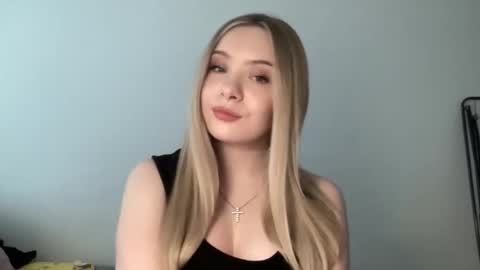 polishangel222 online show from 04/23/26, 03:25