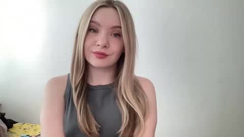 Snapshot of polishangel222 chatting on 05/11/26, 10:32 polishangel222 online show from 05/11/26, 10:32