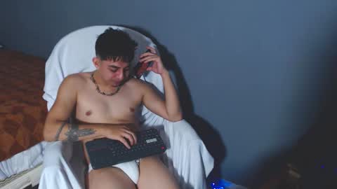 Snapshot of pollocol4u chatting on 02/20/26, 01:35 pollocol4u online show from 02/20/26, 01:35