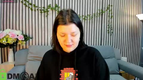 Polly online show from 11/03/25, 01:08