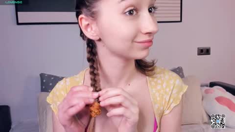 Polly online show from 09/16/25, 08:04