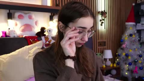 Polly online show from 12/23/25, 07:17