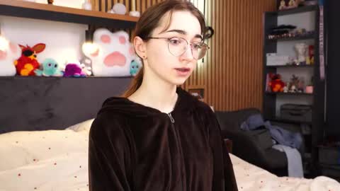 Polly online show from 03/05/26, 07:37