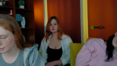 polly_cute1 online show from 04/04/26, 12:20