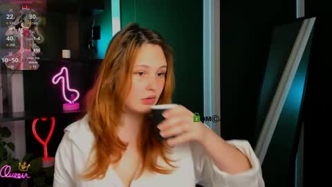 polly_cute1 online show from 04/22/26, 07:04