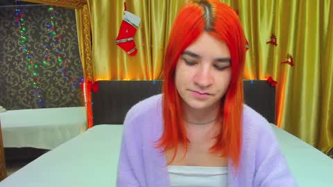 Snapshot of polly_love_ chatting on 01/21/25, 07:04 Polly online show from 01/21/25, 07:04