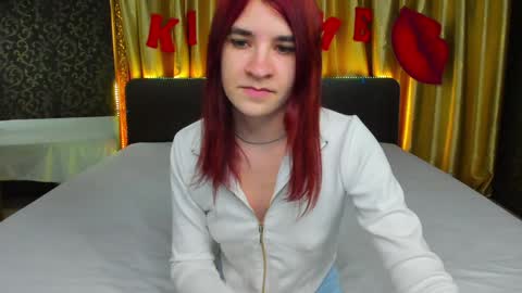 Snapshot of polly_love_ chatting on 02/07/25, 01:32 Polly online show from 02/07/25, 01:32