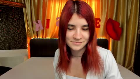 Snapshot of polly_love_ chatting on 02/18/25, 01:22 Polly online show from 02/18/25, 01:22