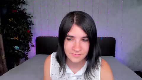 Snapshot of polly_love_ chatting on 09/09/25, 06:13 Polly online show from 09/09/25, 06:13
