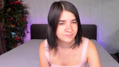 Snapshot of polly_love_ chatting on 09/13/25, 06:02 Polly online show from 09/13/25, 06:02