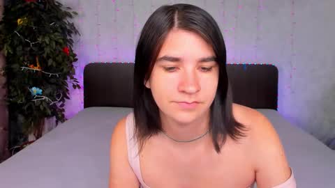 Snapshot of polly_love_ chatting on 09/23/25, 06:38 Polly online show from 09/23/25, 06:38