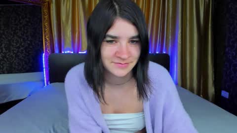 Snapshot of polly_love_ chatting on 10/01/25, 06:19 Polly online show from 10/01/25, 06:19