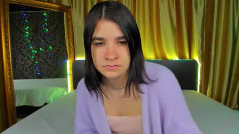 Snapshot of polly_love_ chatting on 10/15/25, 06:13 Polly online show from 10/15/25, 06:13