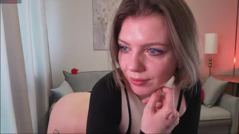 Polly online show from 04/24/26, 11:34