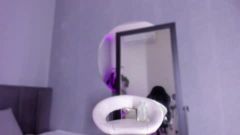 POLLY online show from 02/11/25, 10:37