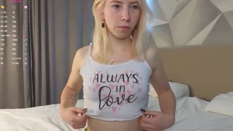 Anna online show from 12/14/25, 04:23