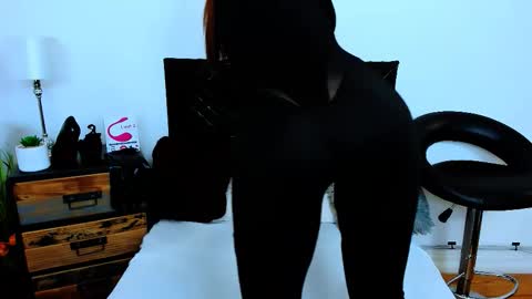 Polly online show from 03/28/26, 01:05