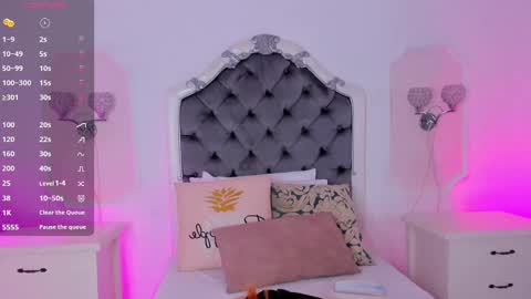 Carolina online show from 09/21/25, 03:41