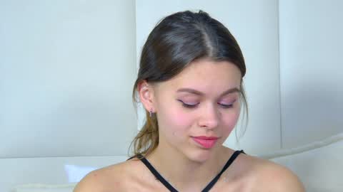 Polly online show from 02/03/25, 04:57