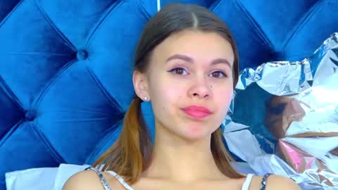 Polly online show from 02/16/25, 01:03