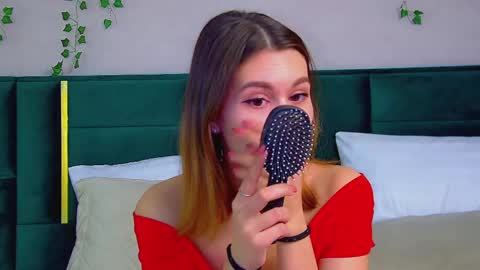 Polly online show from 03/10/25, 09:29