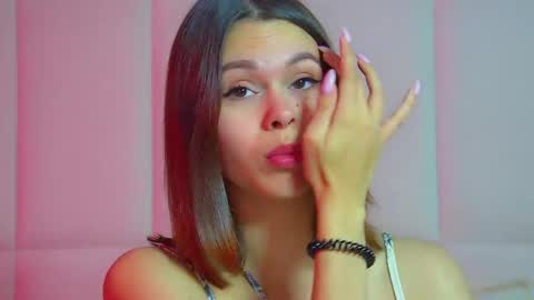 Polly online show from 10/19/25, 06:41