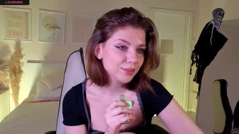  Your Polly  follow me  online show from 10/27/25, 01:37