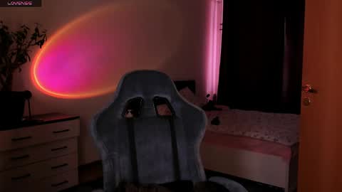 Megan.online  online show from 04/22/26, 03:13