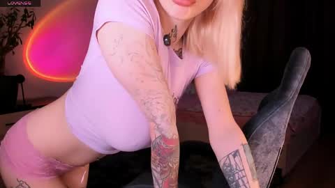 Megan.online  online show from 04/24/26, 02:52