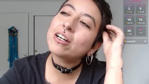 Snapshot of poly_mer chatting on 02/25/25, 06:42 Poly online show from 02/25/25, 06:42