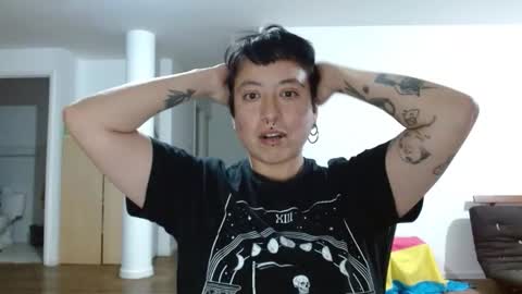 Snapshot of poly_mer chatting on 12/16/25, 12:26 Poly online show from 12/16/25, 12:26