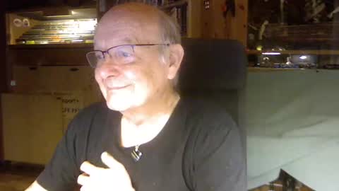 Snapshot of pomme1949 chatting on 02/11/25, 03:29 pomme1949 online show from 02/11/25, 03:29