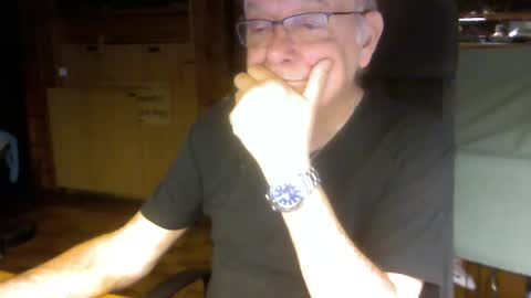 Snapshot of pomme1949 chatting on 02/18/25, 08:59 pomme1949 online show from 02/18/25, 08:59