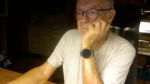 Snapshot of pomme1949 chatting on 11/02/25, 03:58 pomme1949 online show from 11/02/25, 03:58