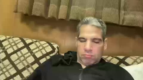 Snapshot of ponchynyc chatting on 10/10/25, 05:39 PONCH online show from 10/10/25, 05:39