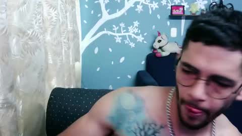 Snapshot of ponzothc chatting on 11/15/25, 08:16 ponzothc online show from 11/15/25, 08:16