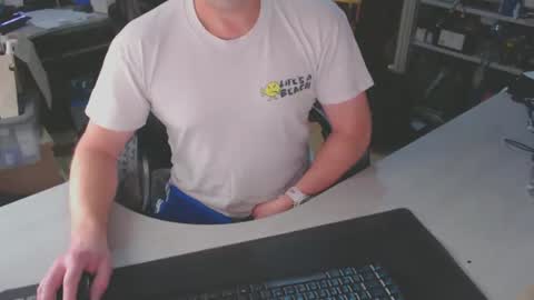 Dave online show from 01/28/25, 02:21