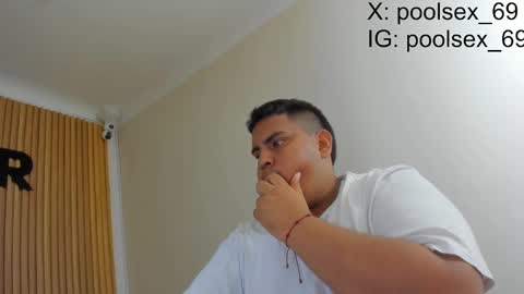 Snapshot of poolsexx_69 chatting on 09/15/25, 01:55 poolsexx_69 online show from 09/15/25, 01:55